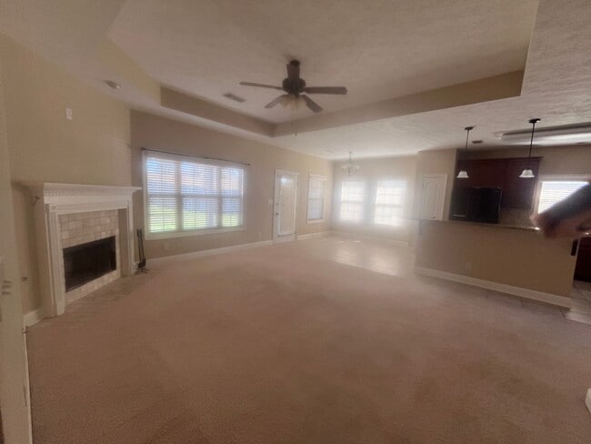 Building Photo - Great Location in Prattville