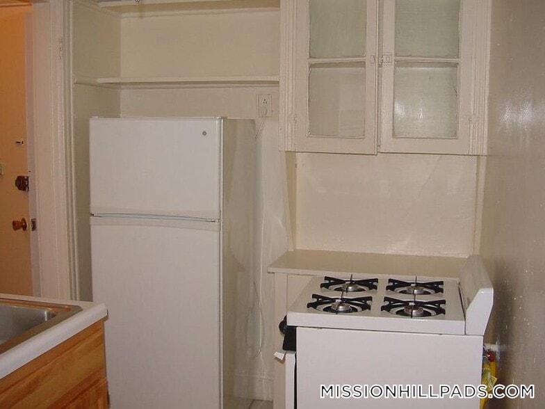 Building Photo - 49 Worthington St