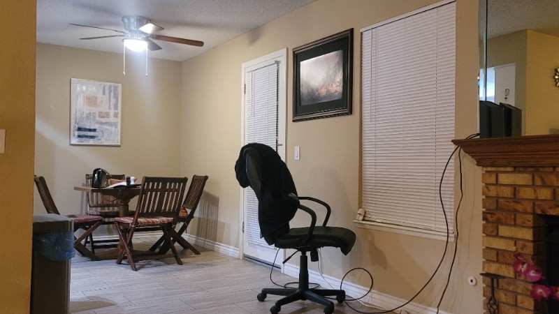 Building Photo - 5576 W Rochelle Ave.