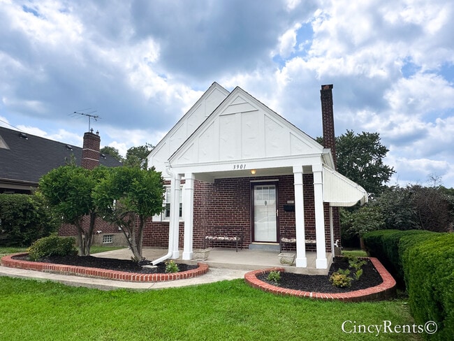 Building Photo - 3901 E Galbraith Rd