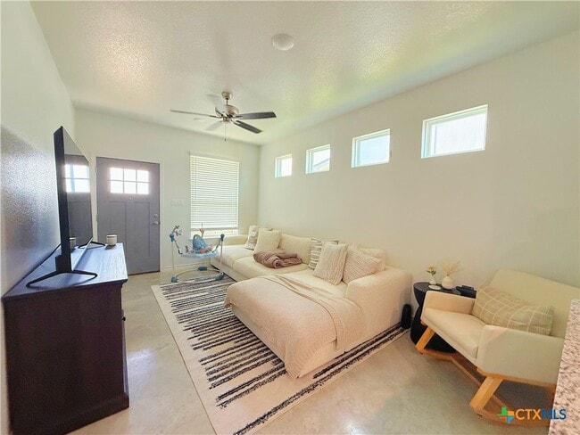 Building Photo - 211 Riptide Dr
