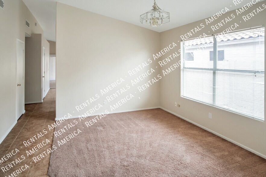 Building Photo - 1200 W Kingbird Dr