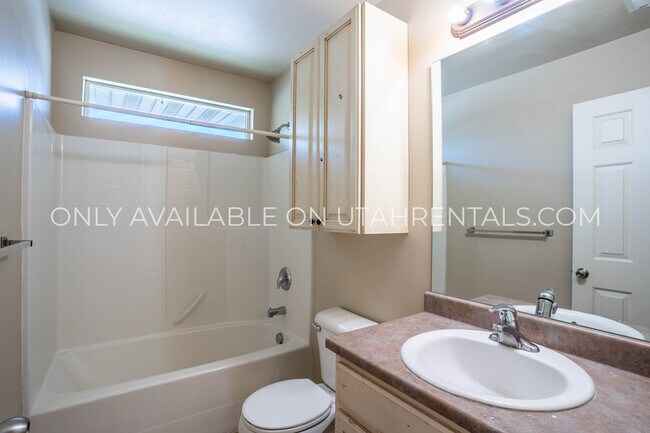 Building Photo - 12824 S Timber Run Dr