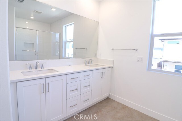 Building Photo - 273 Shoveler