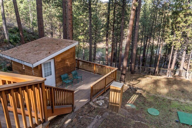 Building Photo - This could be your dream home! Must see!!