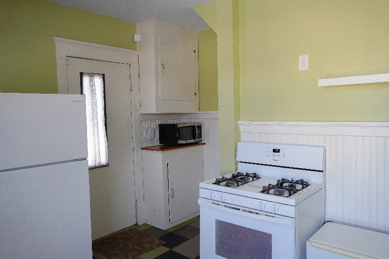 Building Photo - 712 Winslow Ave