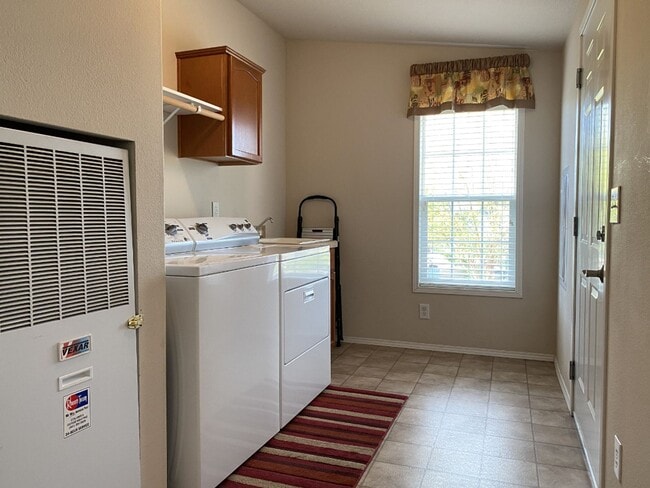 Building Photo - Solar Bonus in Dallesport, WA