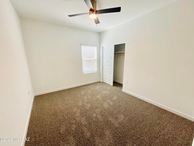 Building Photo - 12815 E Russo Dr