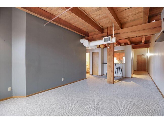 Building Photo - 400 N 1st St