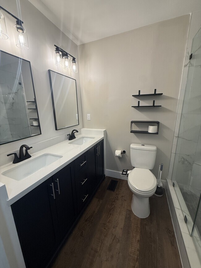 Building Photo - 740 Finn Long Rd