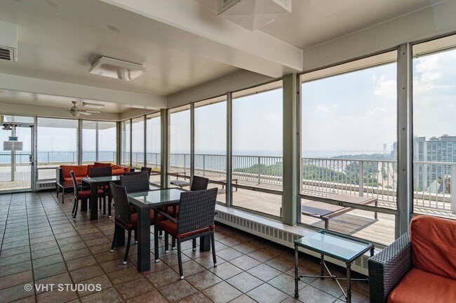 Building Photo - 3900 N Lake Shore Dr