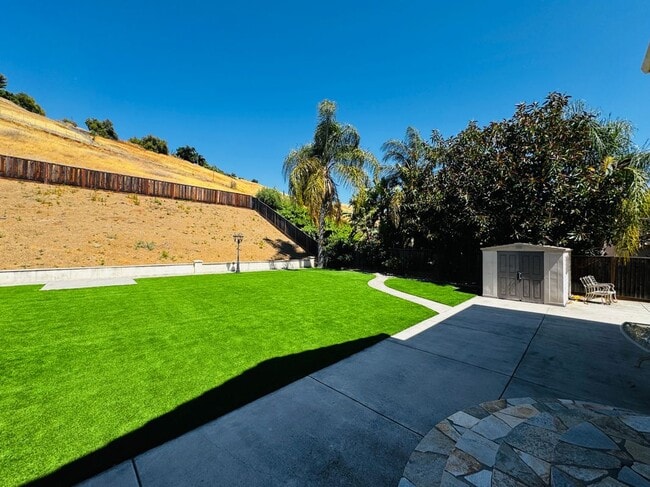 Building Photo - 3832 Carrera Ct
