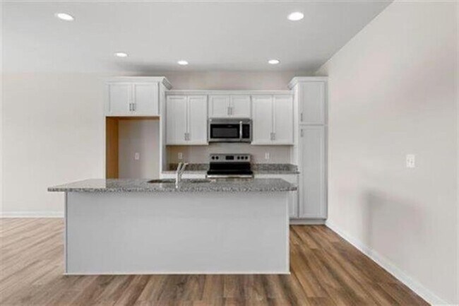 Building Photo - For Lease Large Home with Bonus Room on 1 Acre in Country