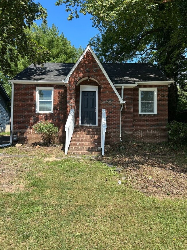 Building Photo - 2505 N Patterson Ave