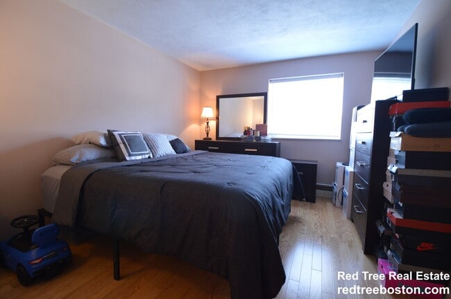 Building Photo - 5051 Washington St