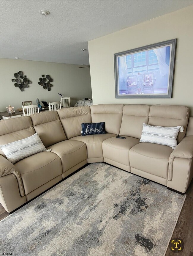 Building Photo - 4800 Boardwalk