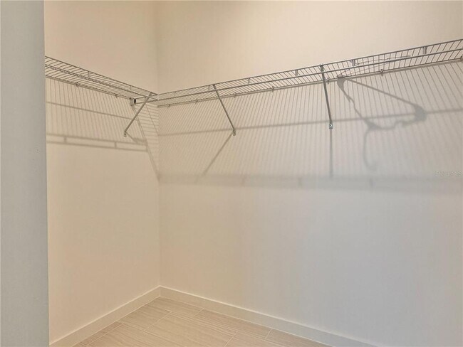 Building Photo - 920 N Osceola Ave