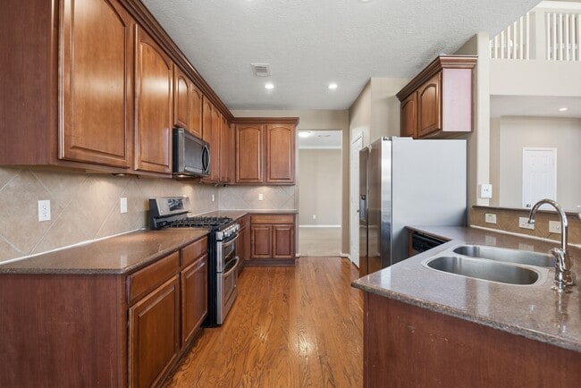 Building Photo - 13902 Oneida Ct