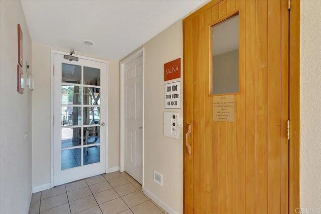 Building Photo - Villa Montevina 2 Bedroom Condo