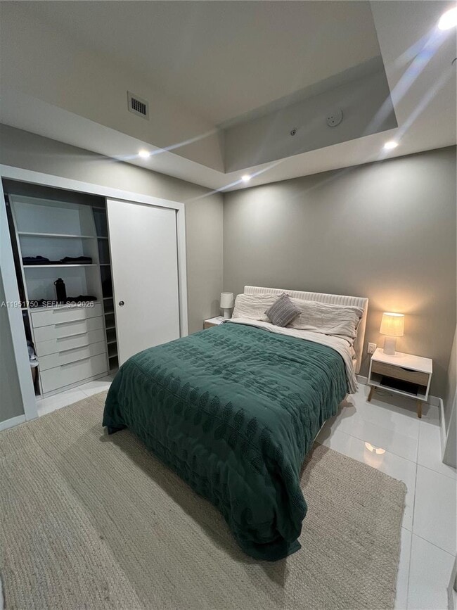 Building Photo - 851 NE 1st Ave