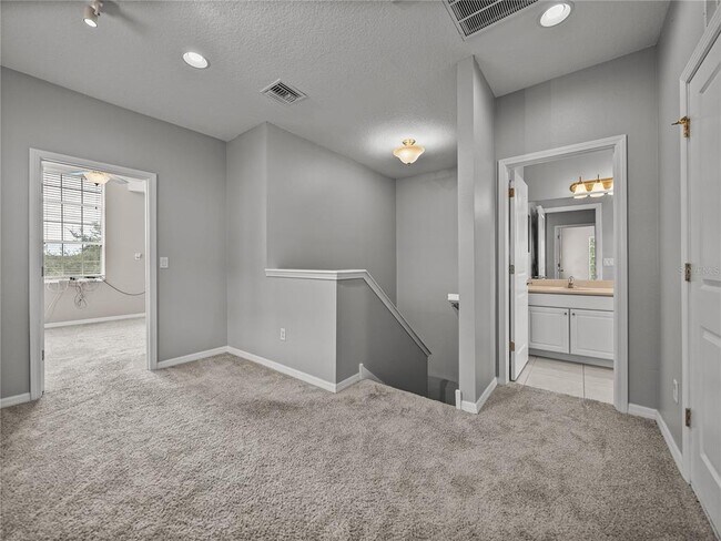 Building Photo - 6222 Hadley Commons Dr