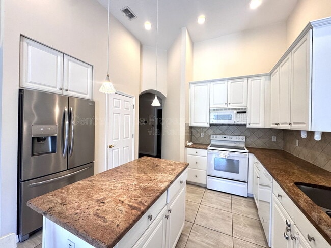 Building Photo - 107 Nandina Terrace