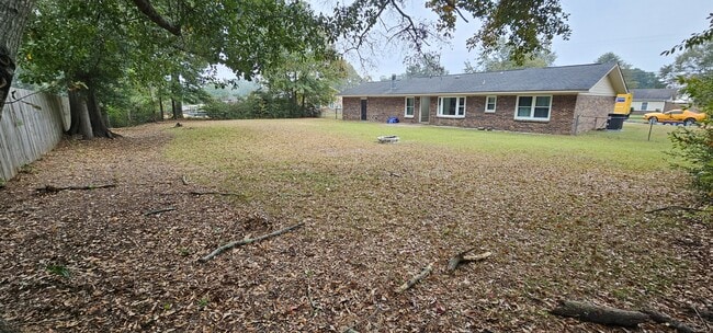 Building Photo - 605 Melbourne Dr