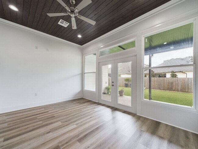 Building Photo - Luxurious 4 bedroom home available JANUARY 19th in Lafayette!