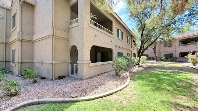 Building Photo - 15050 N Thompson Peak Pkwy