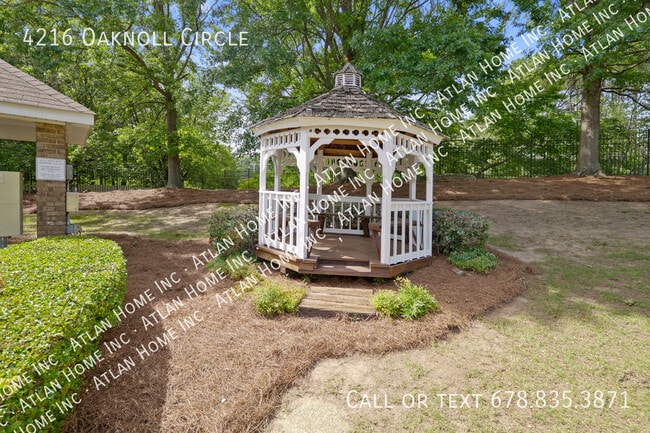 Building Photo - 4216 Oaknoll Cir