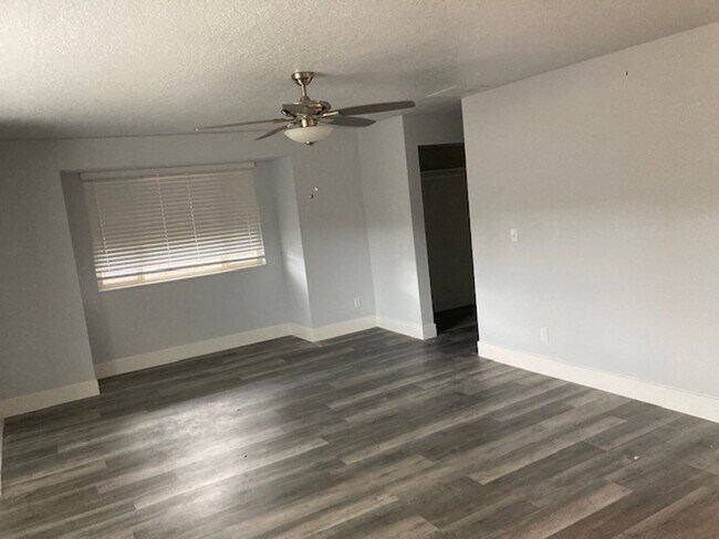Building Photo - 1501 E Shenandoah Ct