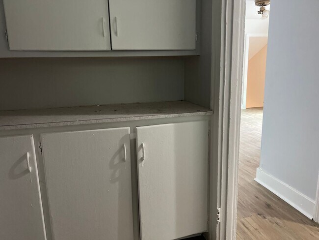 Building Photo - 175 Avenue E