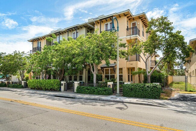 Building Photo - 811 S Federal Hwy