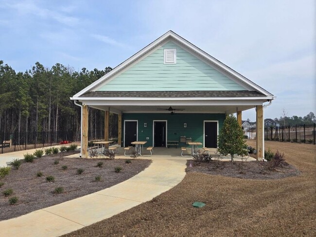 Building Photo - 733 Courtland Ln