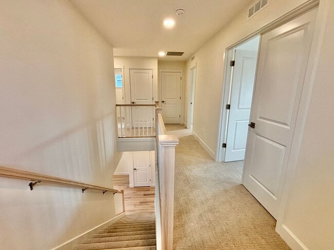 Building Photo - Gorgeous Ridgefield Home