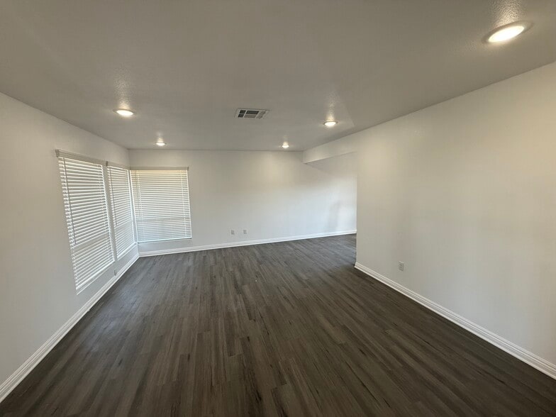 Building Photo - 41041 Alder Ave