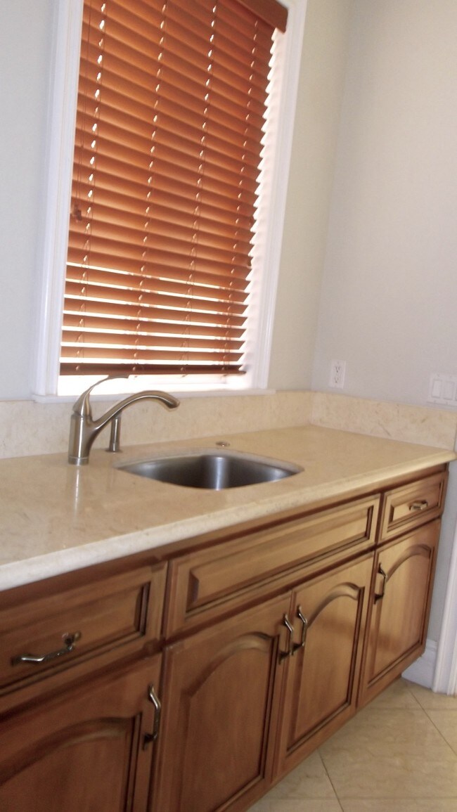 Building Photo - 1842 10th St