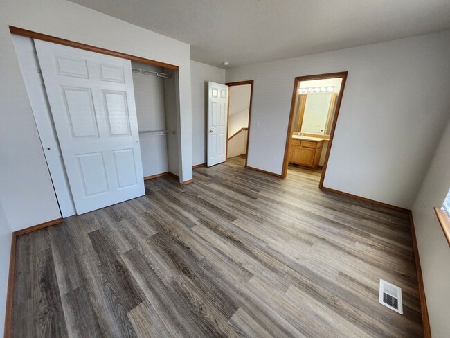 Building Photo - 7815 Deschutes Dr
