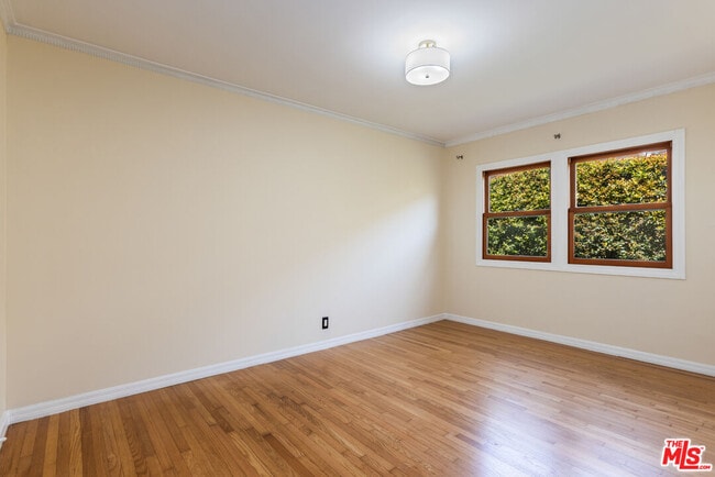 Building Photo - 1976 S Preuss Rd