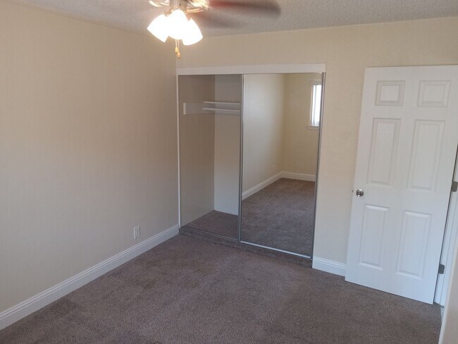 Building Photo - Welcome to SkyView Villa & Somerset Apartm...