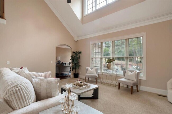 Building Photo - 415 Oxmoor Lake Dr
