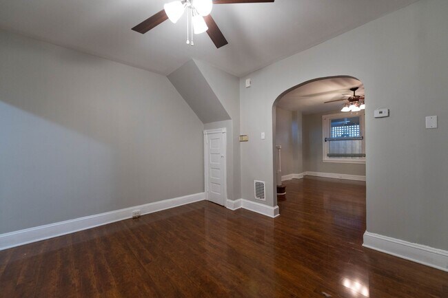 Building Photo - PHA Welcomed! Spacious Home with Private Backyard