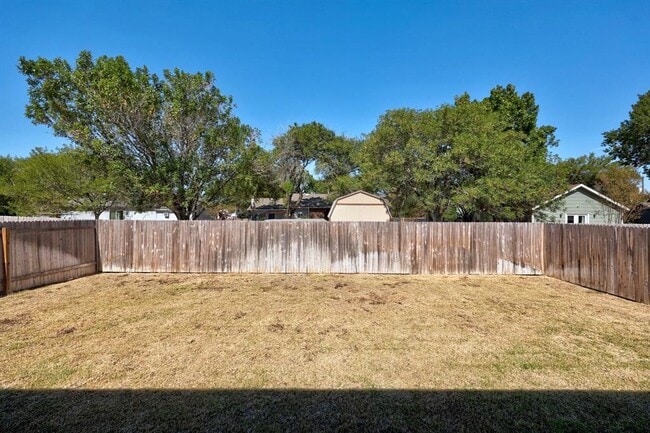 Building Photo - 1331 Camden Ln