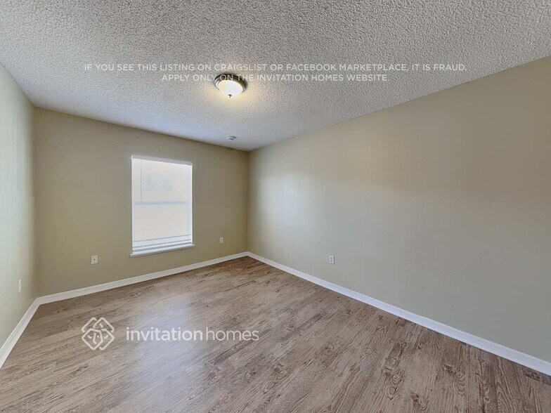 Building Photo - 1130 St Tropez Ct