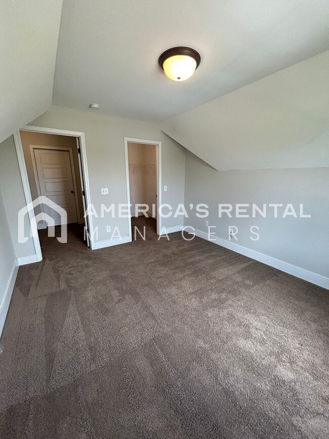 Building Photo - Spacious Home for Rent in Calera! View with 48 Hours Notice!