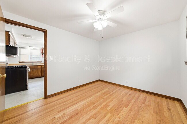 Building Photo - 5144 S Melvina Ave