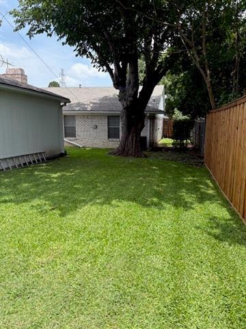 Building Photo - 7726 Dentcrest Dr