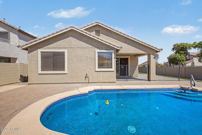 Building Photo - 15207 W Windward Ave
