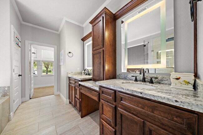 Building Photo - 22634 Cascade Springs Dr