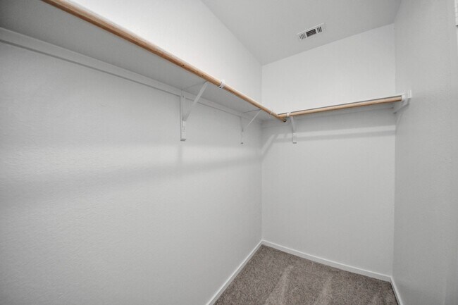 Building Photo - 3073 Fantasy Ter Dr